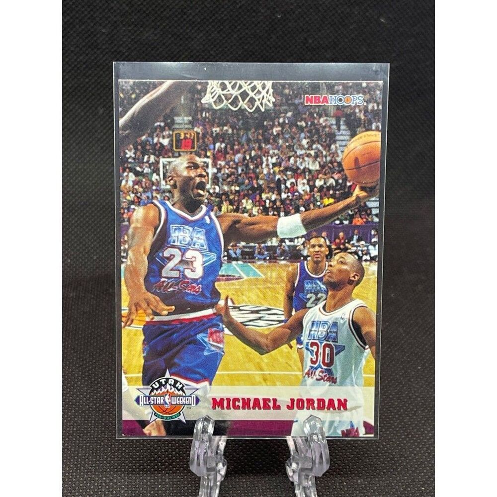 Michael Jordan Card 1993-94 NBA Hoops #257